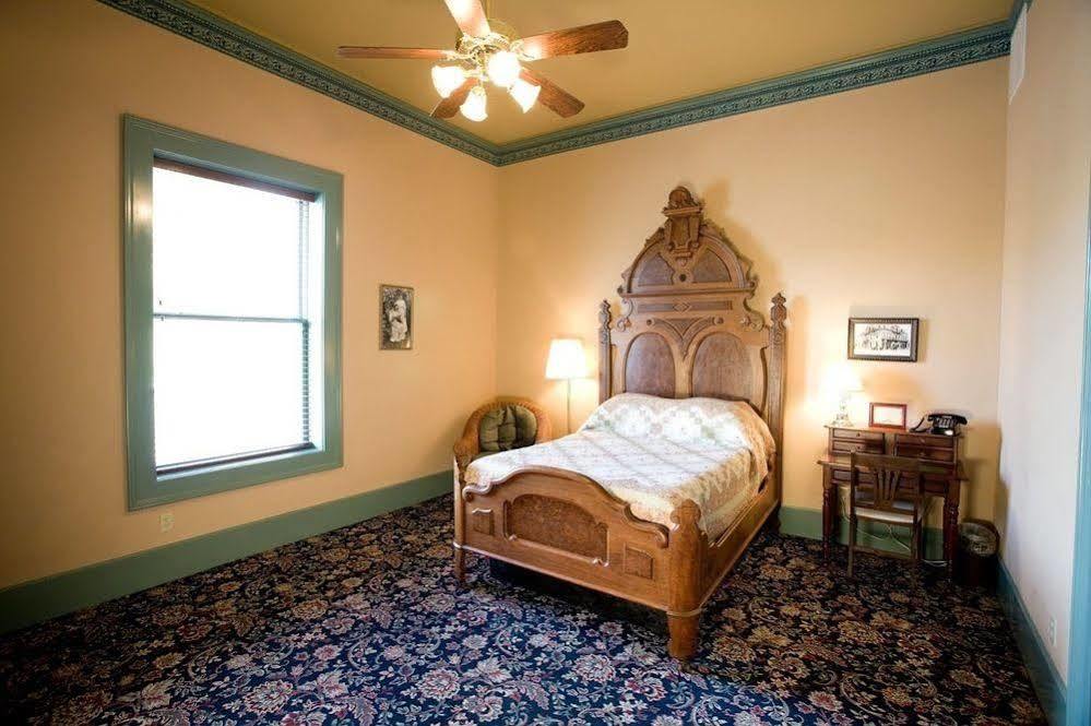 Weinhard Hotel Dayton Экстерьер фото
