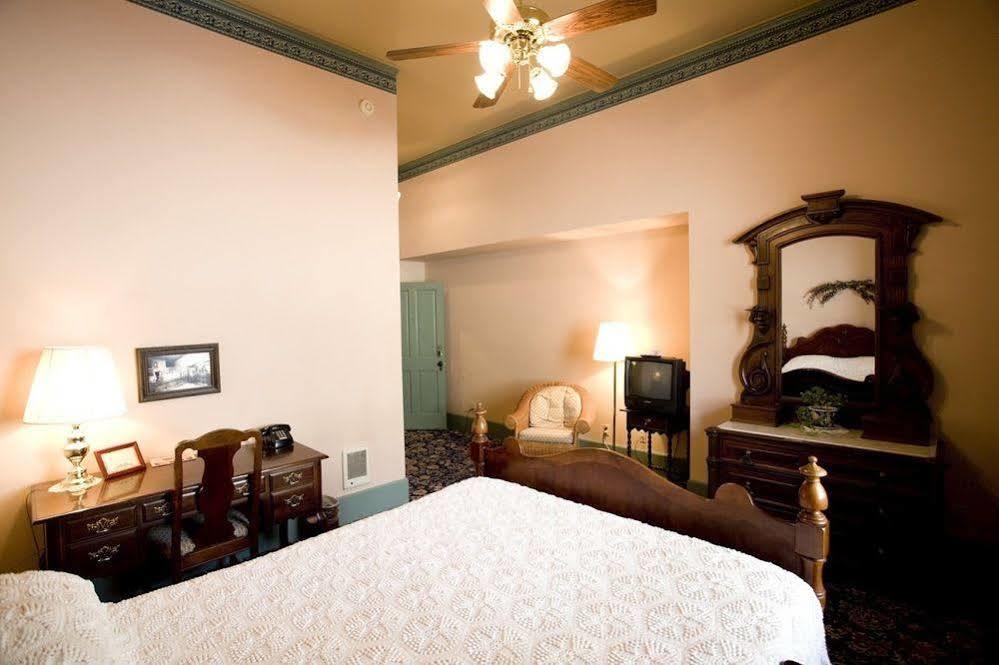 Weinhard Hotel Dayton Экстерьер фото